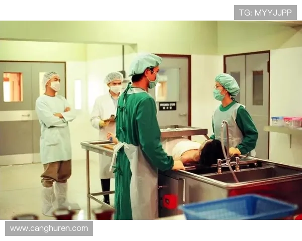 《法医秦明》:不为人知的尸检室,拨开迷雾的真相